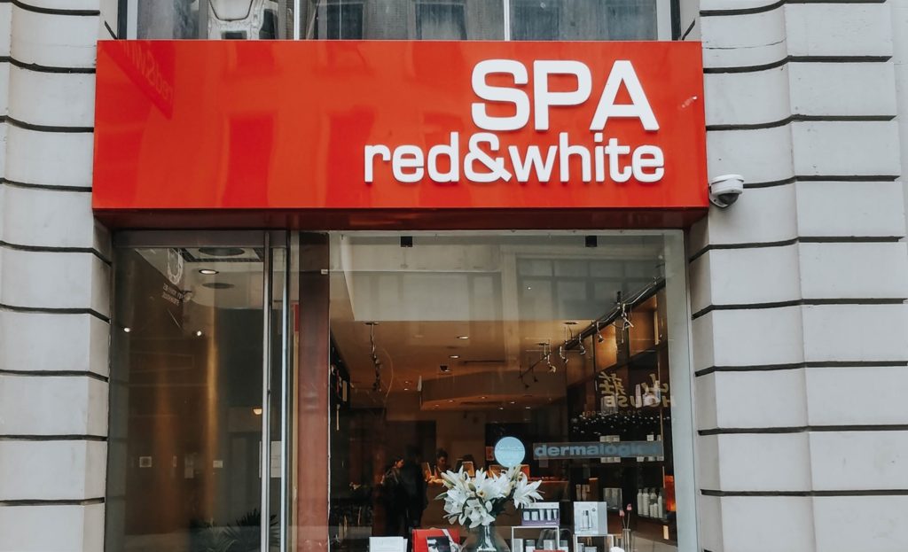 Red and White Spa
